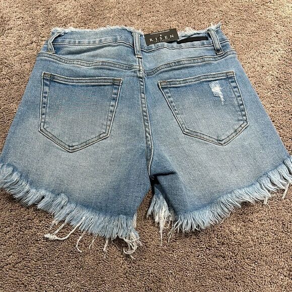 Risen! Frayed waist high rise stretchy shorts! NWT size small! - Picture 2 of 9